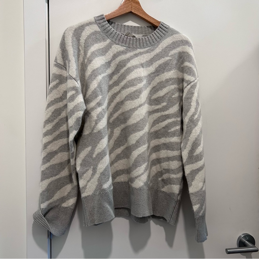 Everlane Alpaca Tiger Jacquard Crewneck